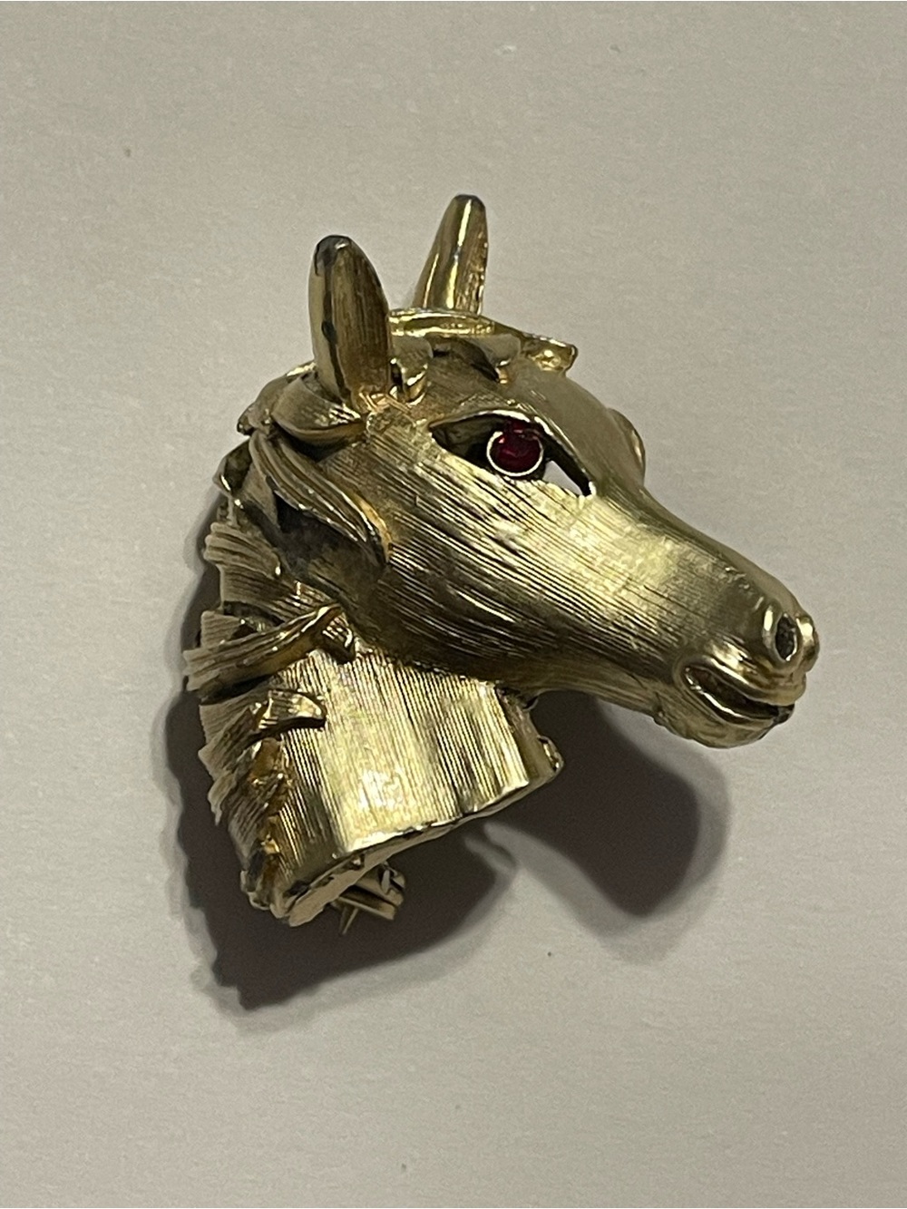 Vintage Equestrian Gold Tone Horse Head Brooch #8958